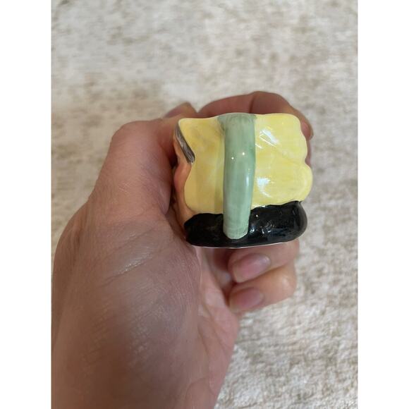 Vintage Miniature Thorley Bone China Made‎ In England Ann Boleyn - Picture 2 of 5